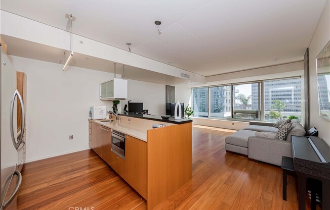 1 bed, 1 bath, 920 sqft, $2,900, Unit 909