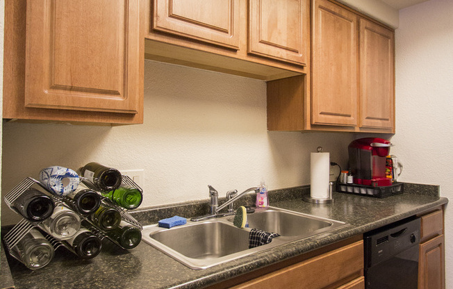 2 beds, 2 baths, $1,370