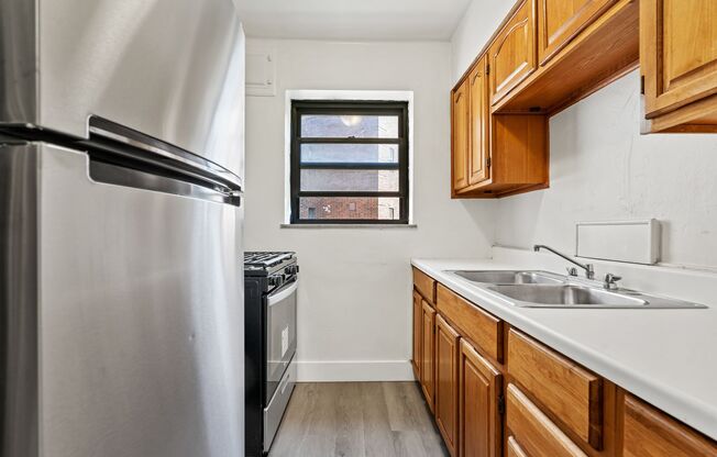 1 bed, 1 bath, $1,000, Unit 103