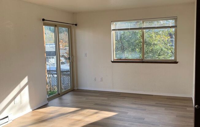 3 beds, 2 baths, 1,434 sqft, $2,450, Unit B110