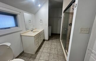 2 beds, 1 bath, $1,319, Unit Unit 2