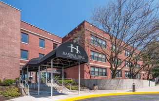 Harbor Hill Apartments