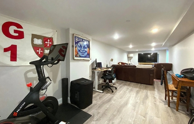 4 beds, 2 baths, 1,765 sqft, $6,300, Unit 15-1