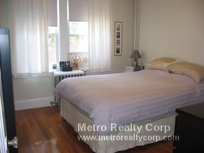 89 STRATHMORE RD