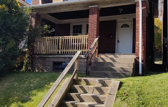 *Recently Updated & Spacious 3BD/1BA Single Family Home available in Mt. Washington*