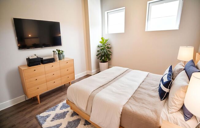 3 beds, 2 baths, 1,215 sqft, $4,800, Unit 3833-301