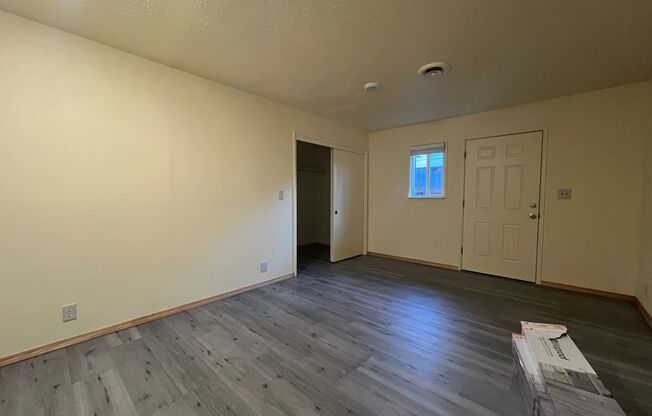 4 beds, 2 baths, 1,647 sqft, $1,950, Unit 327 S Shasta Ave