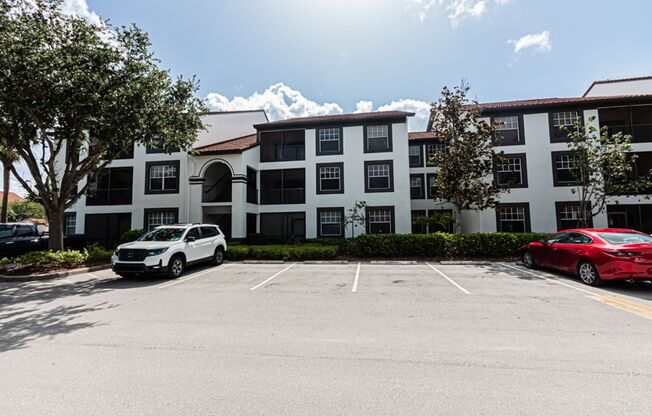 Ground-Level Comfort in North Naples – 2BR Condo in Fairway Preserve at Olde Cypress