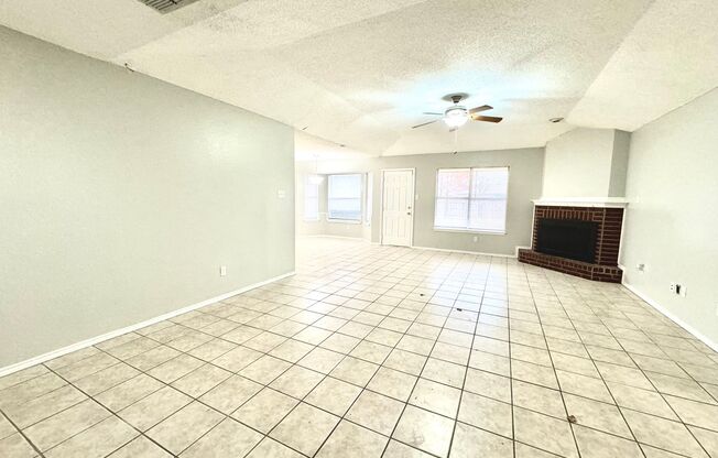 Gorgeous 3-Bedroom with a Large Storage Shed