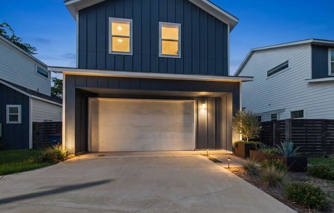 Modern East Austin Living | Stylish Studio, 2-Bath Home Minutes from Downtown & Austin-Bergstrom Airport