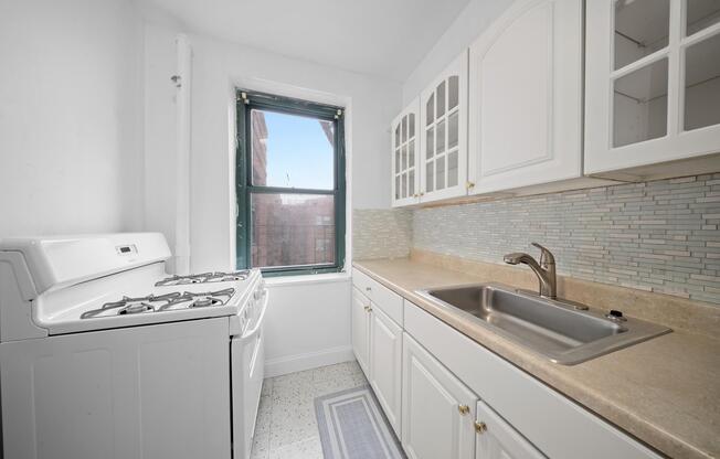 34 40 79 ST