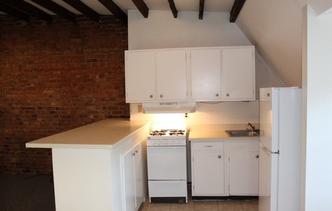 19 E SPRIMNGFIELD ST