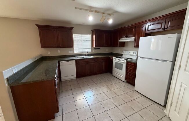Beautiful 4 Bedroom Home for Rent in El Mirage! **NEW CARPET**