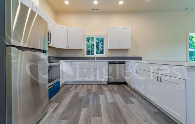 Remodeled Four Bedroom House Located Near Whitman College