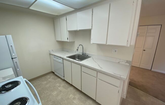 Shadow Creek Apartments