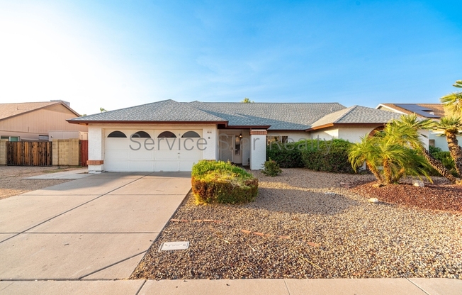 4316 E BLANCHE DR