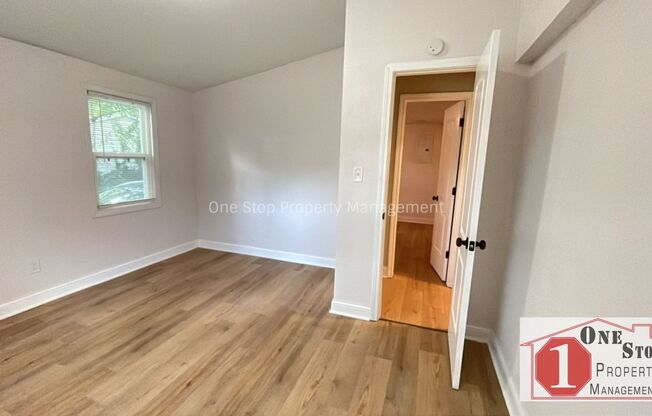 3 beds, 2 baths, $1,525, Unit #A