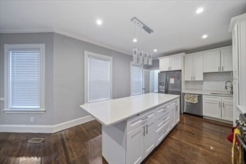 220 BLUE HLS PKWY