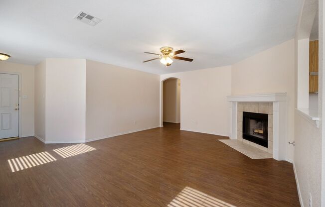 Delightful & Convenient 3 Bedroom, 2 Bath Home in Pflugerville