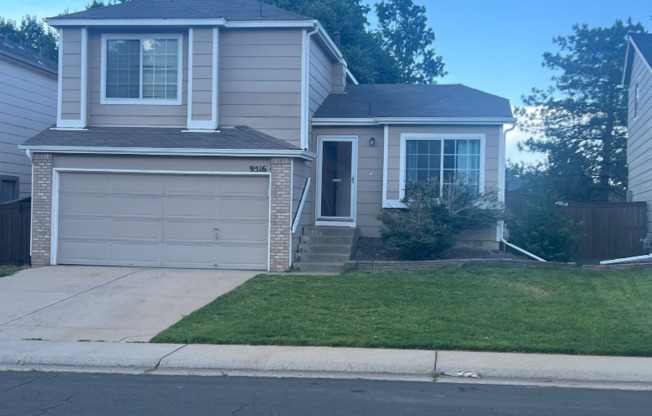 9516 CASTLE RDG CIR