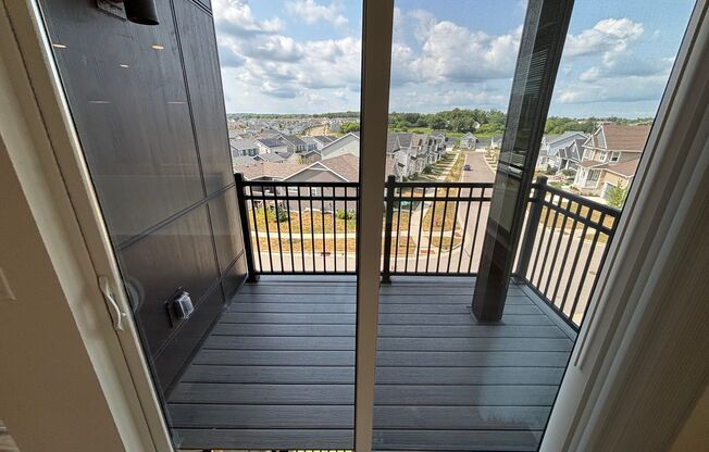 2 beds, 2 baths, 1,132 sqft, $2,075, Unit 10009-113