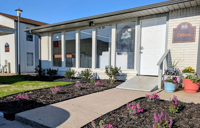 1 bed, 1 bath, 635 sqft, $725, Unit Apartment 084
