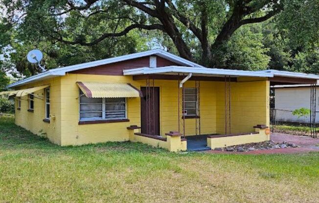 3-bedroom, 1-bathroom house is now available for rent!