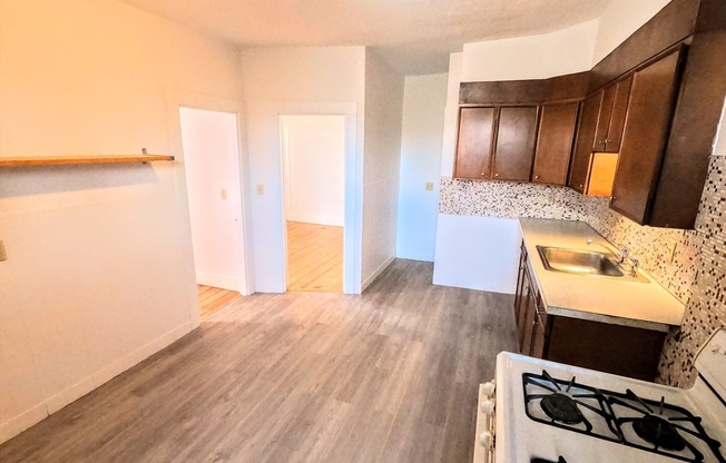 2 beds, 1 bath, 1,050 sqft, $2,500, Unit 3