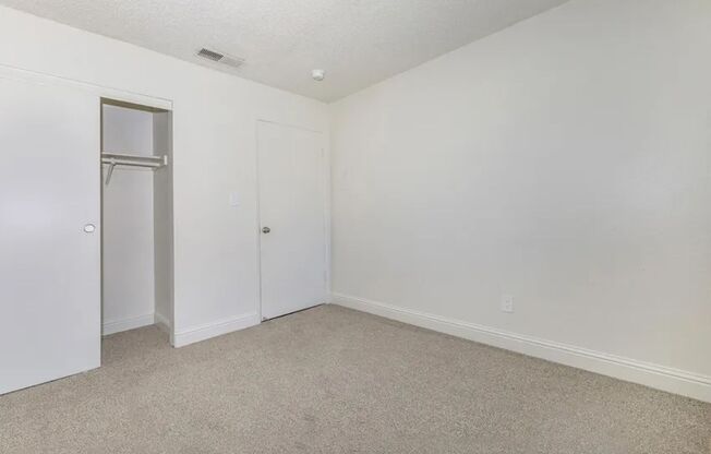 2 beds, 1.5 baths, 840 sqft, $1,420, Unit 14-209