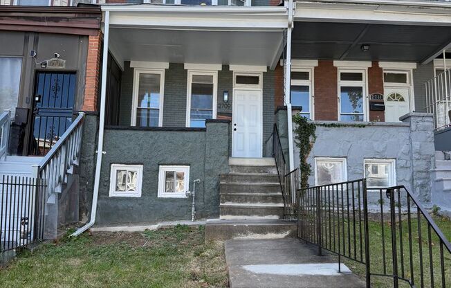 Newly Renovated 4BR/2BA Family Home in Winchester – Modern Kitchen & More