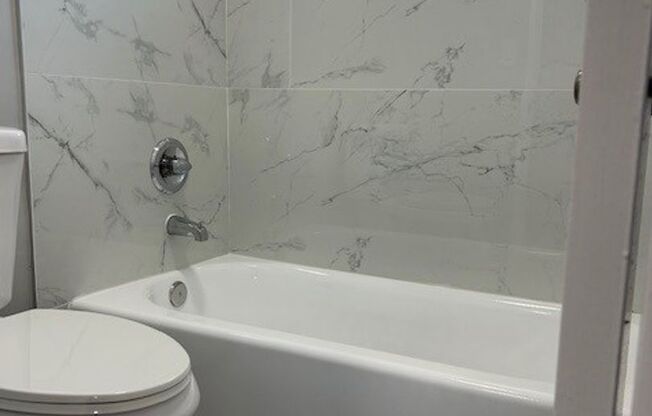 1 bed, 1 bath, 650 sqft, $1,995, Unit 31