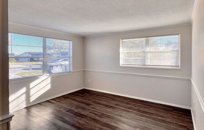 907 Lake Jessie Drive