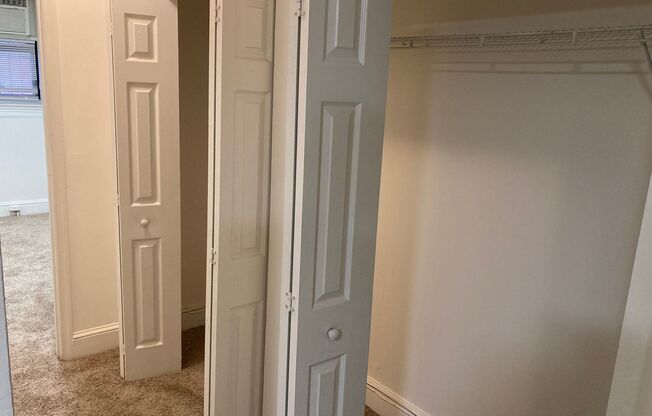 2 beds, 1 bath, 764 sqft, $1,399, Unit 1301-06
