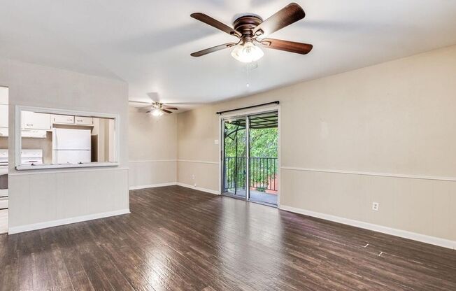 Charming 2 Bed 1 Bath Condo in Lafayette!