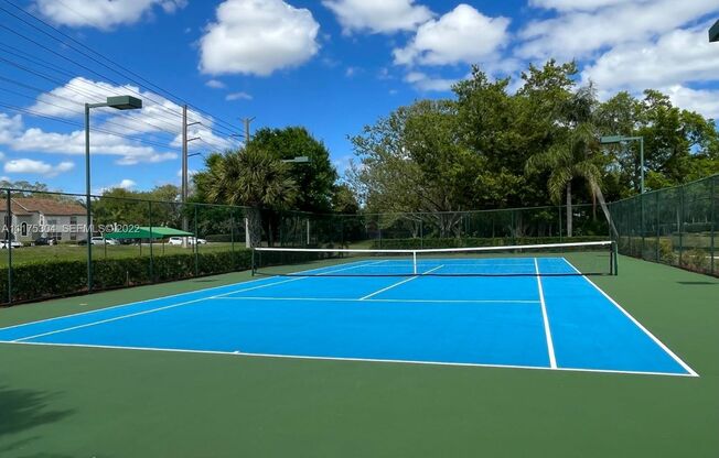 2 beds, 2 baths, $1,950, Unit Unit #128