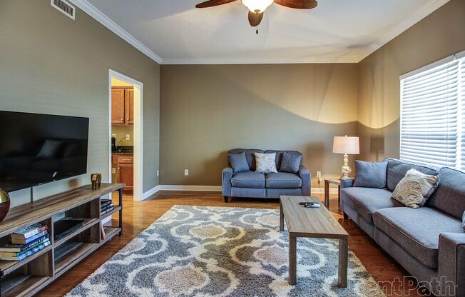 3 beds, 2.5 baths, 1,435 sqft, $2,130, Unit 3208