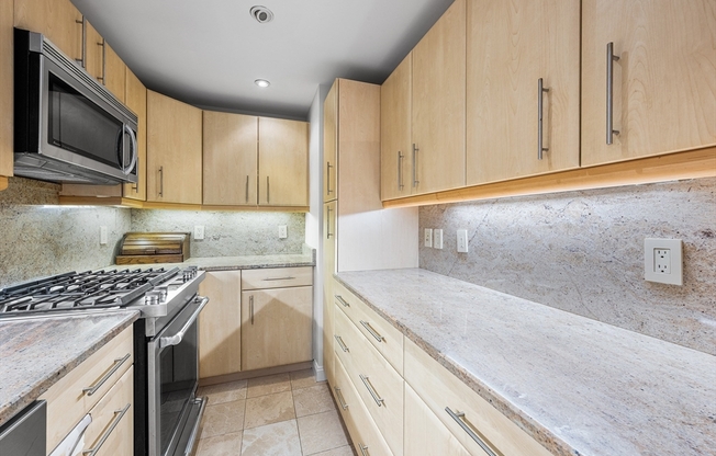 2 beds, 2 baths, 1,120 sqft, $6,000, Unit 16P