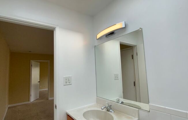 1 bed, 1 bath, 700 sqft, $2,595, Unit Apt. 5