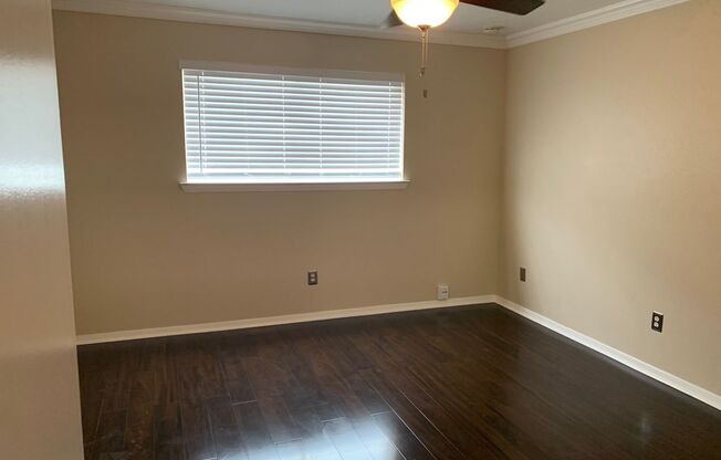 1 bed, 1 bath, 600 sqft, $1,100, Unit 104