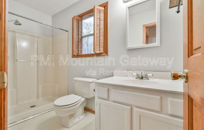 3 beds, 2 baths, 1,248 sqft, $1,750