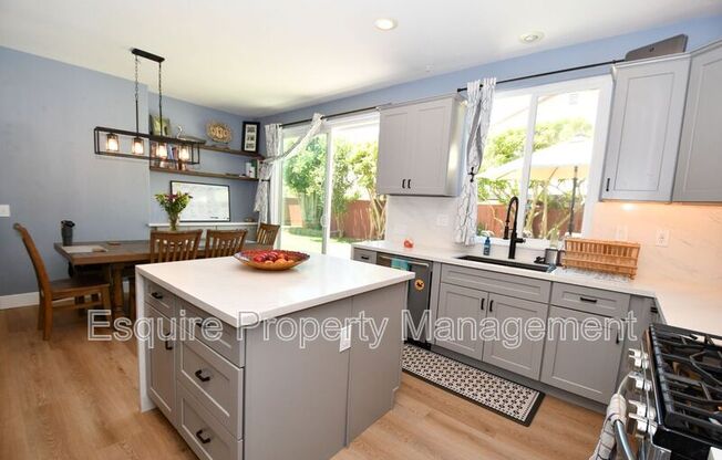 817 NAVIGATOR WAY