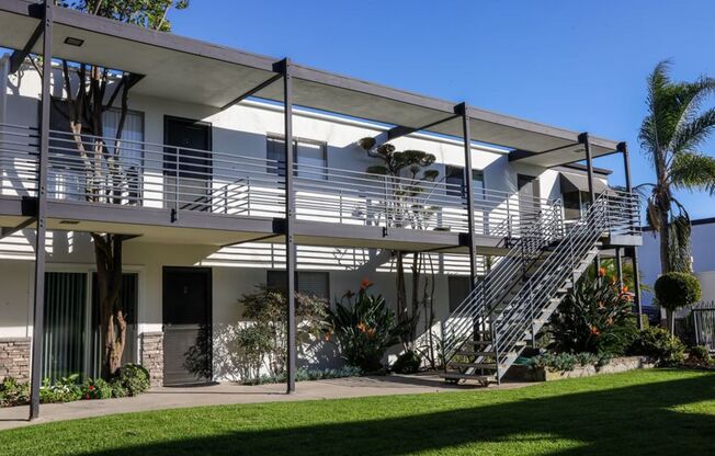 1 bed, 1 bath, 627 sqft, $2,195, Unit 05