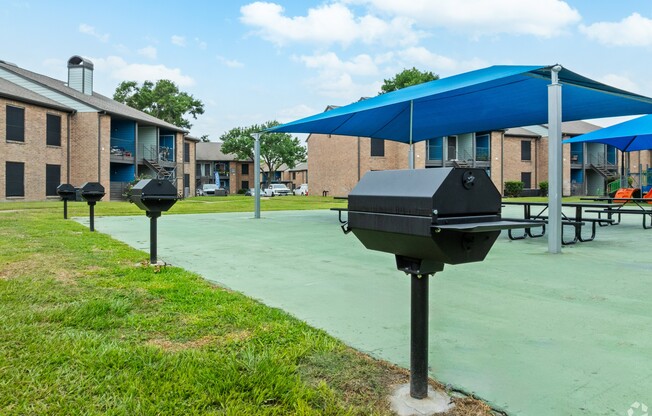 Enjoy outdoor living at Sonoma Apartments with our inviting BBQ grills and shaded picnic areas. Perfect for gatherings and relaxation, this space enhances your community lifestyle. Schedule a visit today to explore your new home!