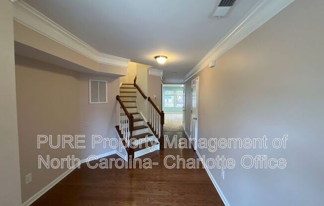 6210 ROCKEFELLER LN