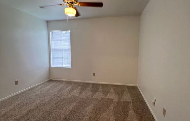 1 bed, 1 bath, 660 sqft, $1,000, Unit 1204