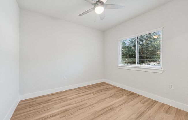 2 beds, 1 bath, 944 sqft, $1,469, Unit 332