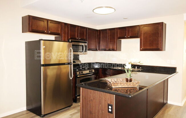 2 beds, 2 baths, 1,047 sqft, $2,895, Unit 412