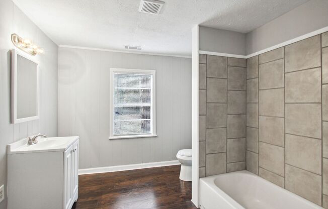 Large 2BR/2BA Eastside Savannah House For Rent
