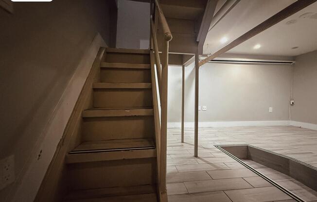 1 bed, 1 bath, $2,995, Unit B