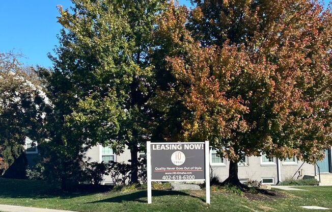 2 beds, 1 bath, 950 sqft, $1,095, Unit 3071-8